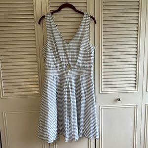 Francesca’s. Size M. Light blue striped.